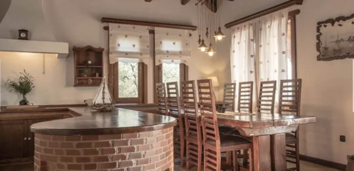 Πήλιο. Πώληση 2 Βίλες  80 + 175 Μ2.