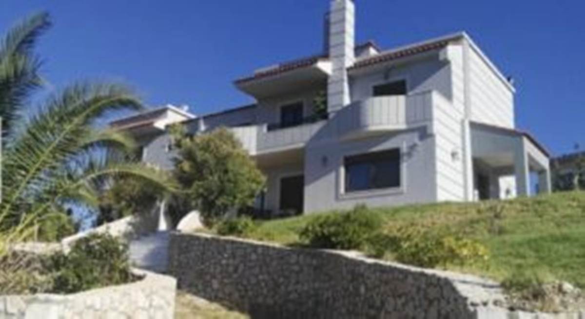 Πεταλούδες Ρόδος. Πώληση Διπλοκατοικίας 290 Μ2.