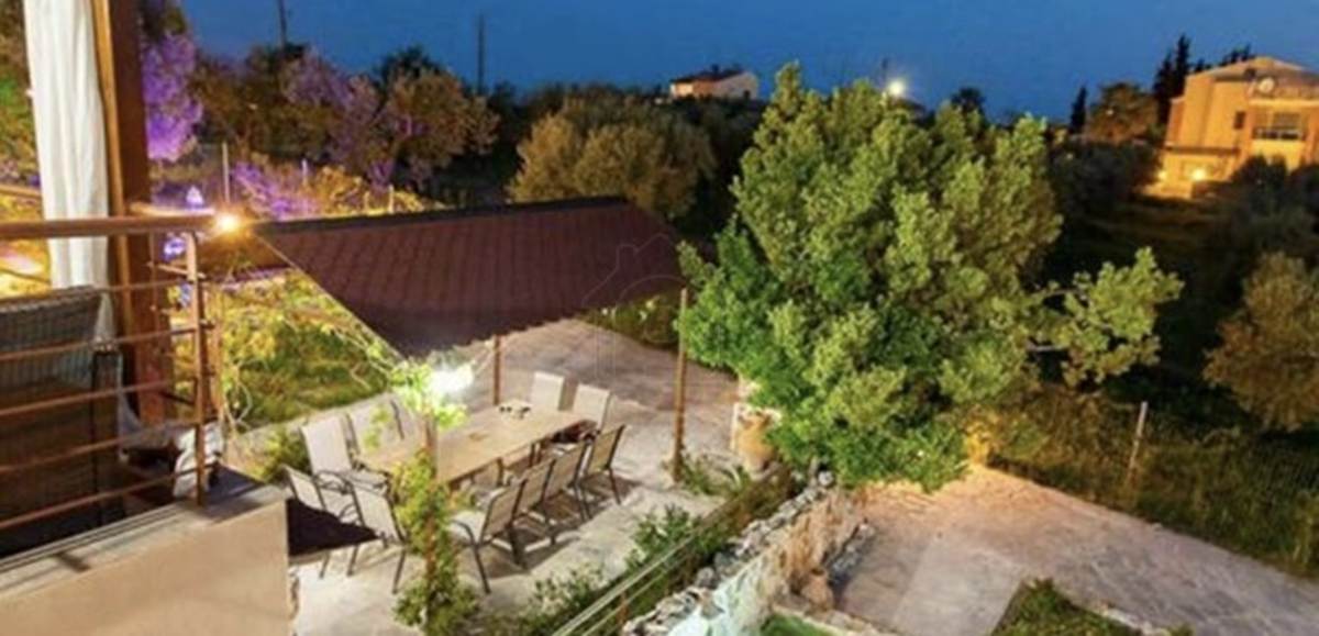 Νέα Μουδανιά Χαλκιδικής. Πώληση Βίλας 400 Μ2.