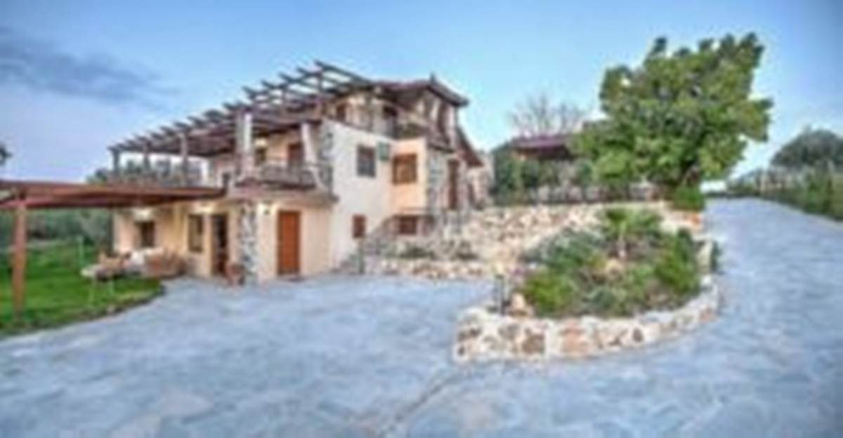 Νέα Μουδανιά Χαλκιδικής. Πώληση Βίλας 400 Μ2.