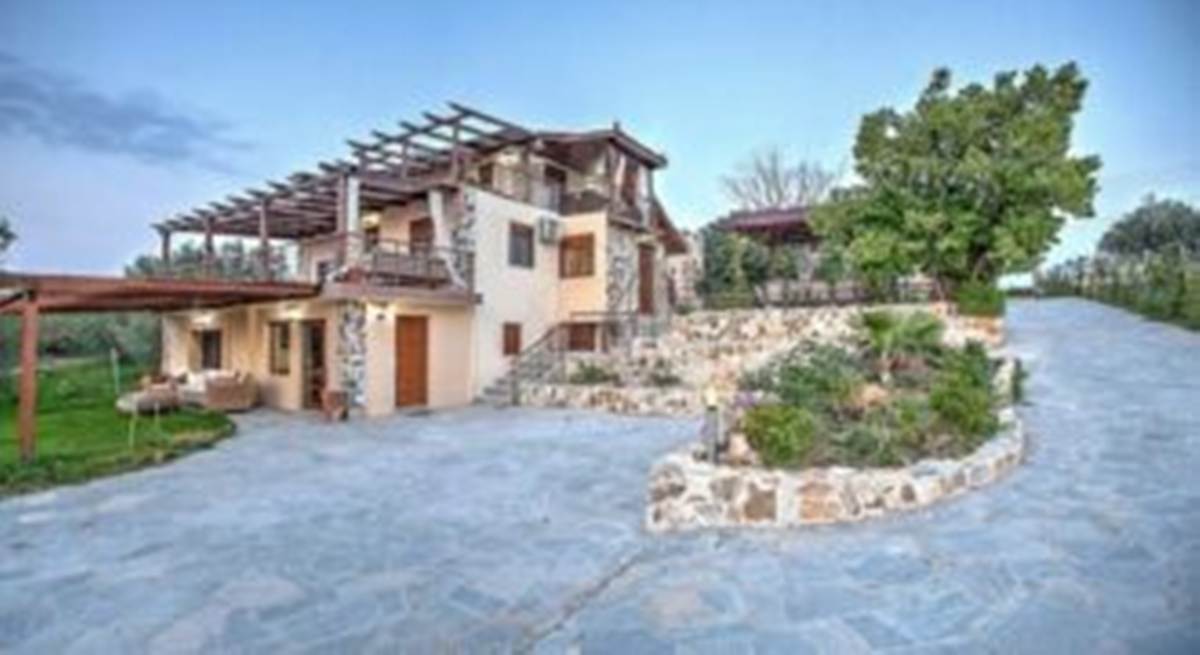 Νέα Μουδανιά Χαλκιδικής. Πώληση Βίλας 400 Μ2.