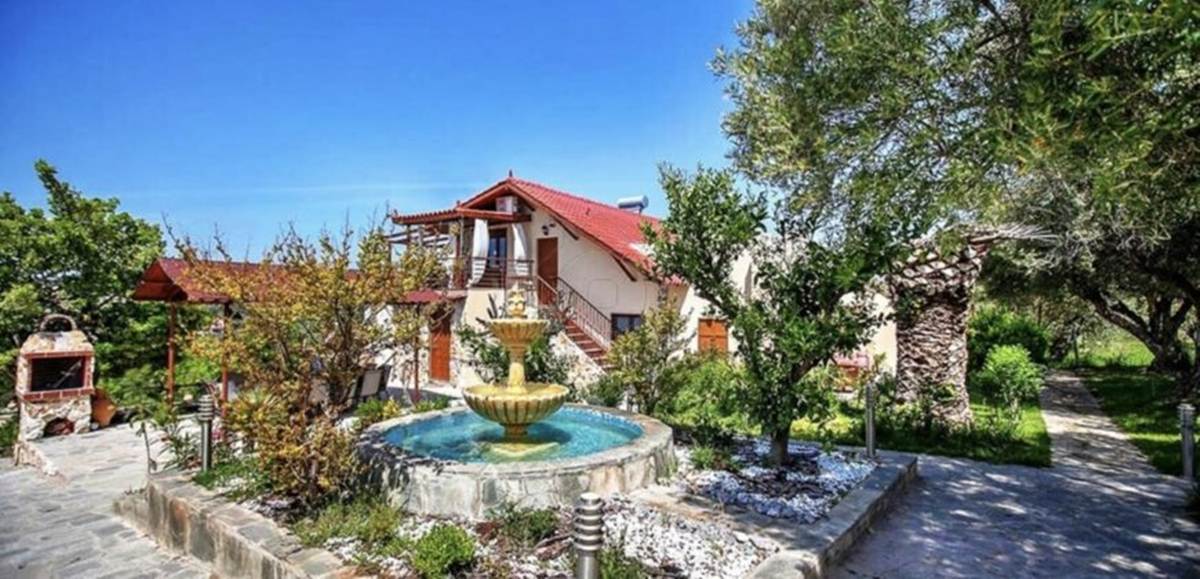 Νέα Μουδανιά Χαλκιδικής. Πώληση Βίλας 400 Μ2.