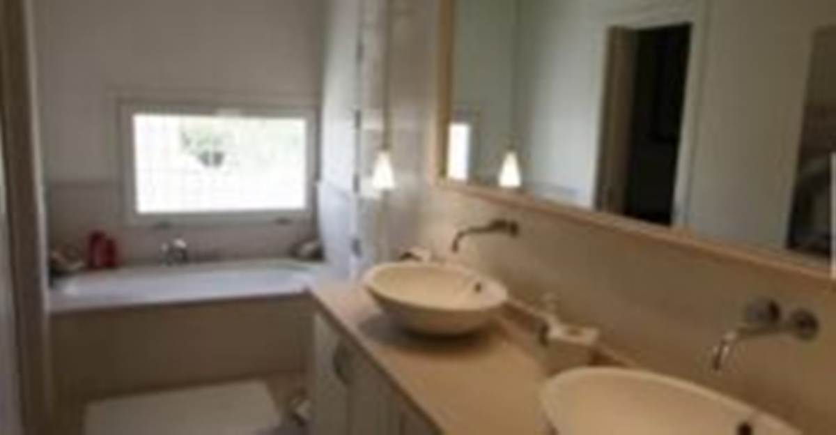 Κάρυστος Εύβοια. Πώληση Βίλας 367 Μ2.