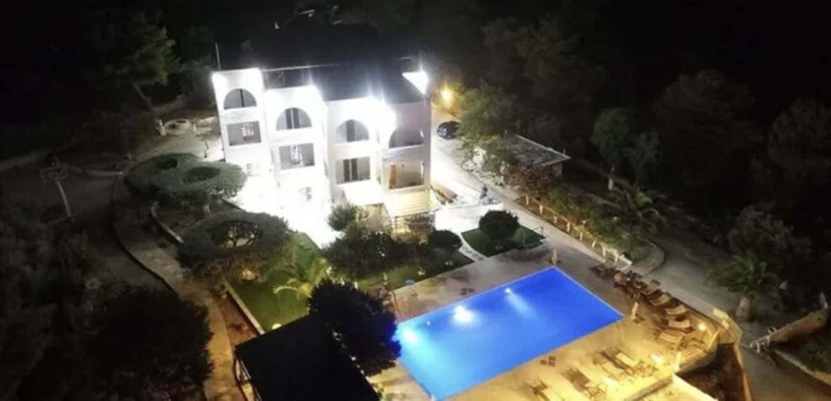 Μαραθώνας Αττικής. Πώληση Ξενοδοχείου 15 χώρων 800 Μ2.