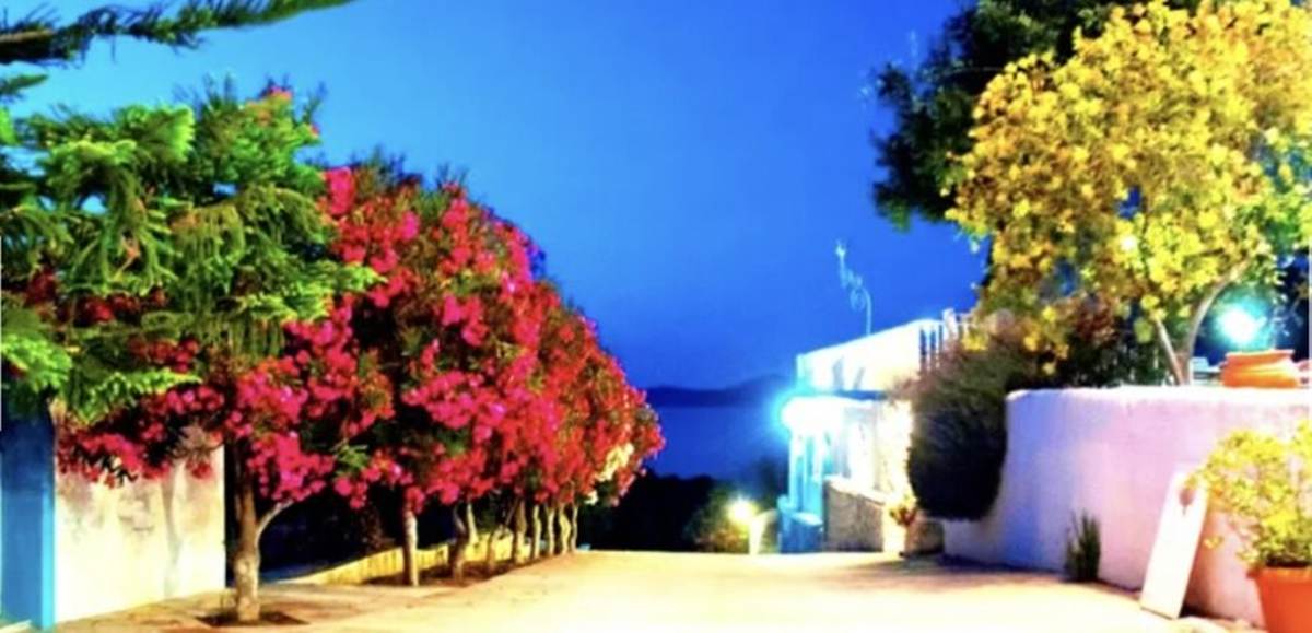 Μαραθώνας Αττικής. Πώληση Ξενοδοχείου 15 χώρων 800 Μ2.
