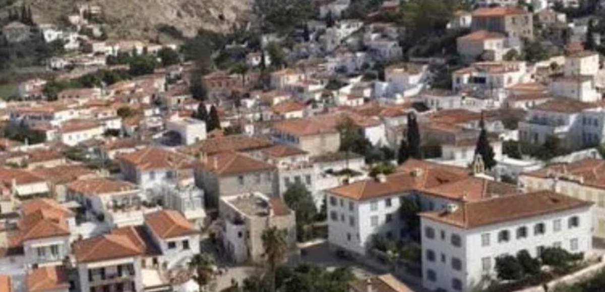 Ύδρα. Πώληση Μονοκατοικίας 220 Μ2.