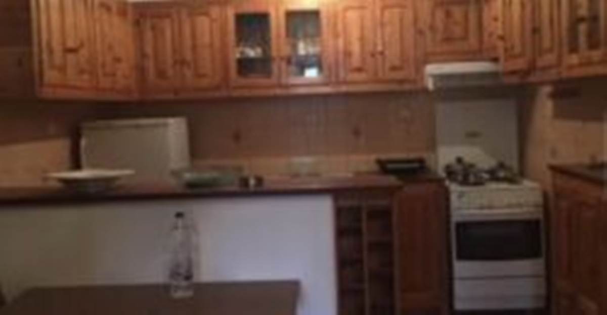 Ύδρα. Πώληση Μονοκατοικίας 220 Μ2.