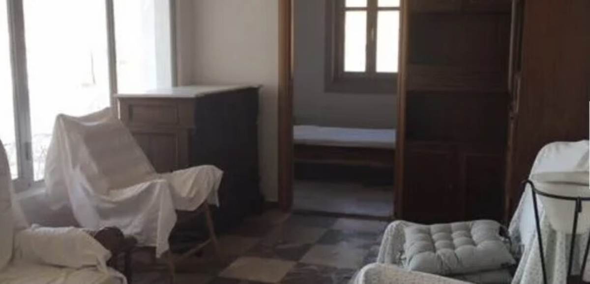 Ύδρα. Πώληση Μονοκατοικίας 220 Μ2.