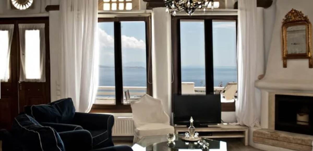 Αγ. Σώστης Τήνος. Πώληση Μονοκατοικίας 235 Μ2.