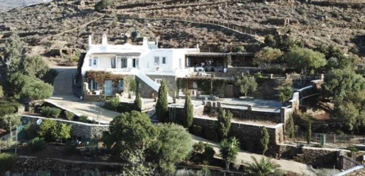 Αγ. Σώστης Τήνος. Πώληση Μονοκατοικίας 235 Μ2.