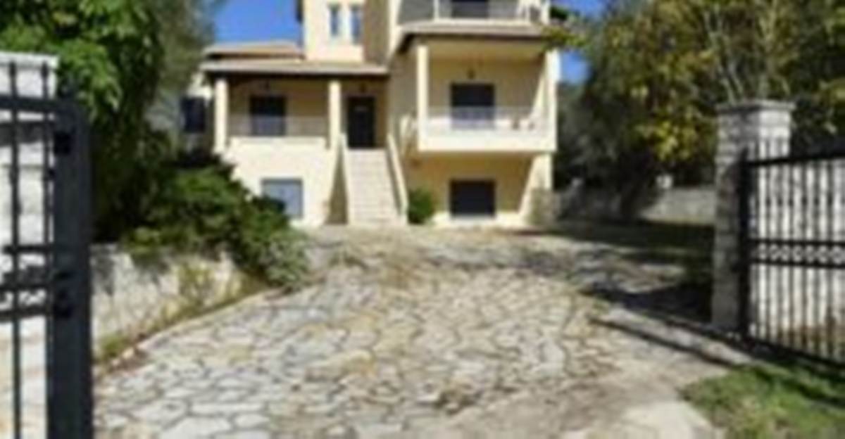 Σύβοτα. Πώληση Βίλας 330 Μ2.