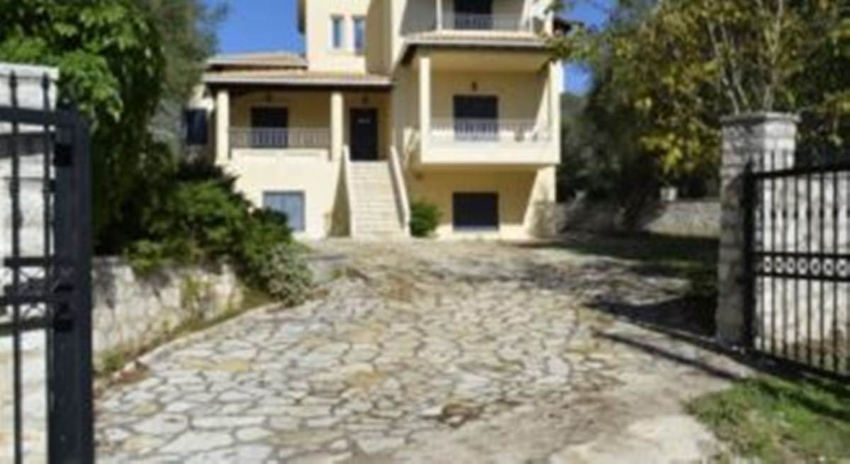 Σύβοτα. Πώληση Βίλας 330 Μ2.