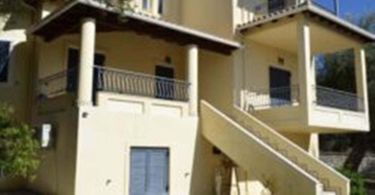 Σύβοτα. Πώληση Βίλας 330 Μ2.