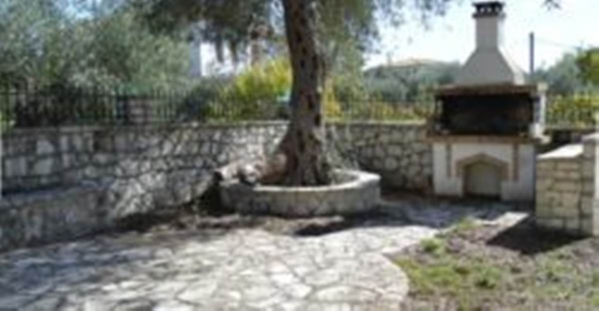 Σύβοτα. Πώληση Βίλας 330 Μ2.