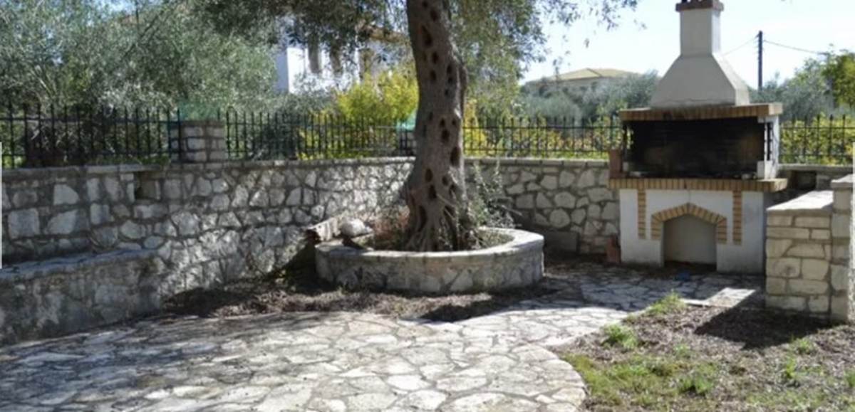 Σύβοτα. Πώληση Βίλας 330 Μ2.