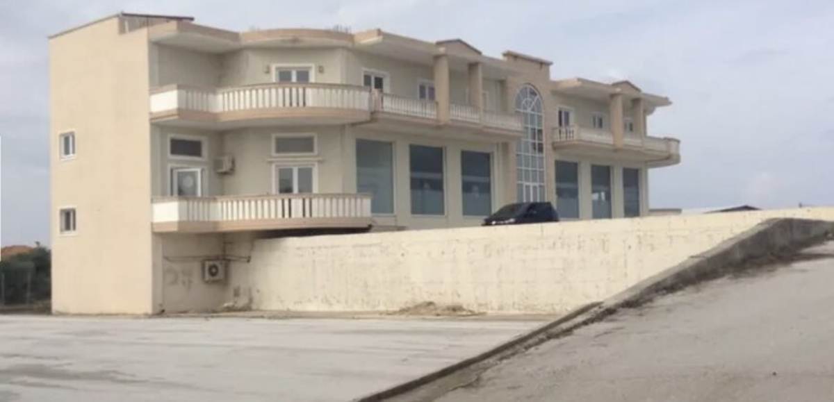 Πώληση  Επαγγελματικού Κτηρίου 1.200 Μ2, Πρέβεζα