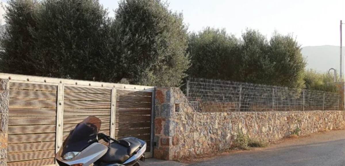 Σπέτσες. Πώληση Μεζονέτας  145 Μ2.