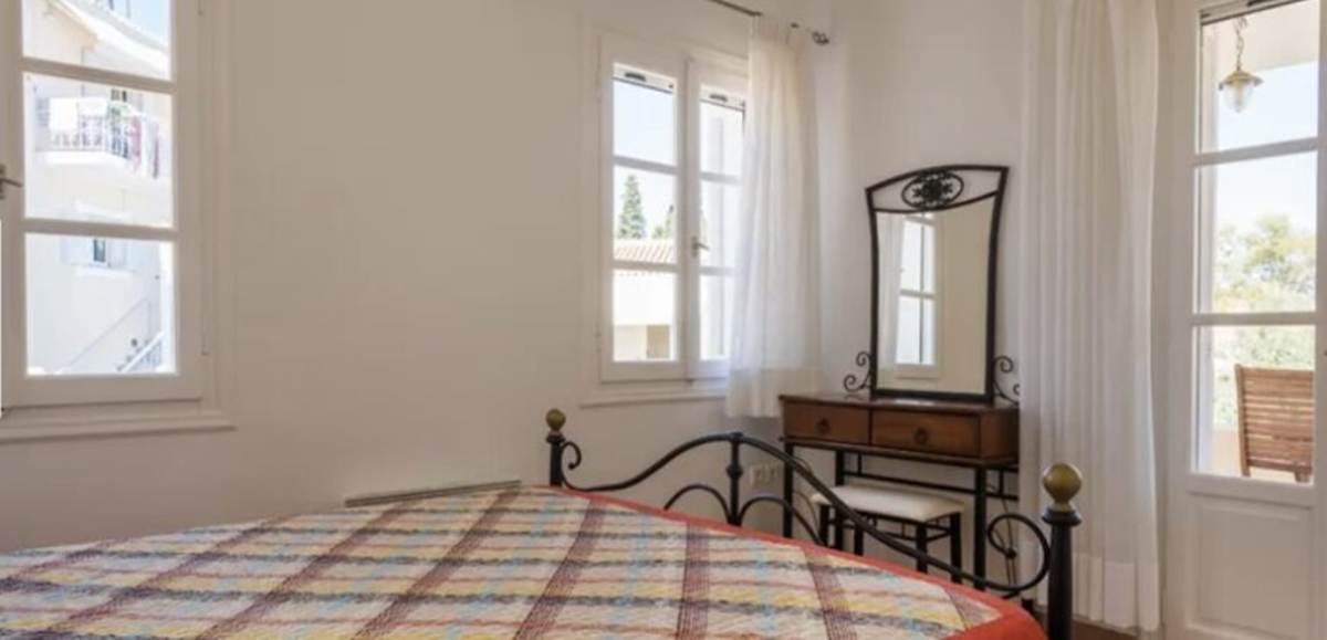 Σπέτσες. Πώληση Μεζονέτας 135 Μ2.