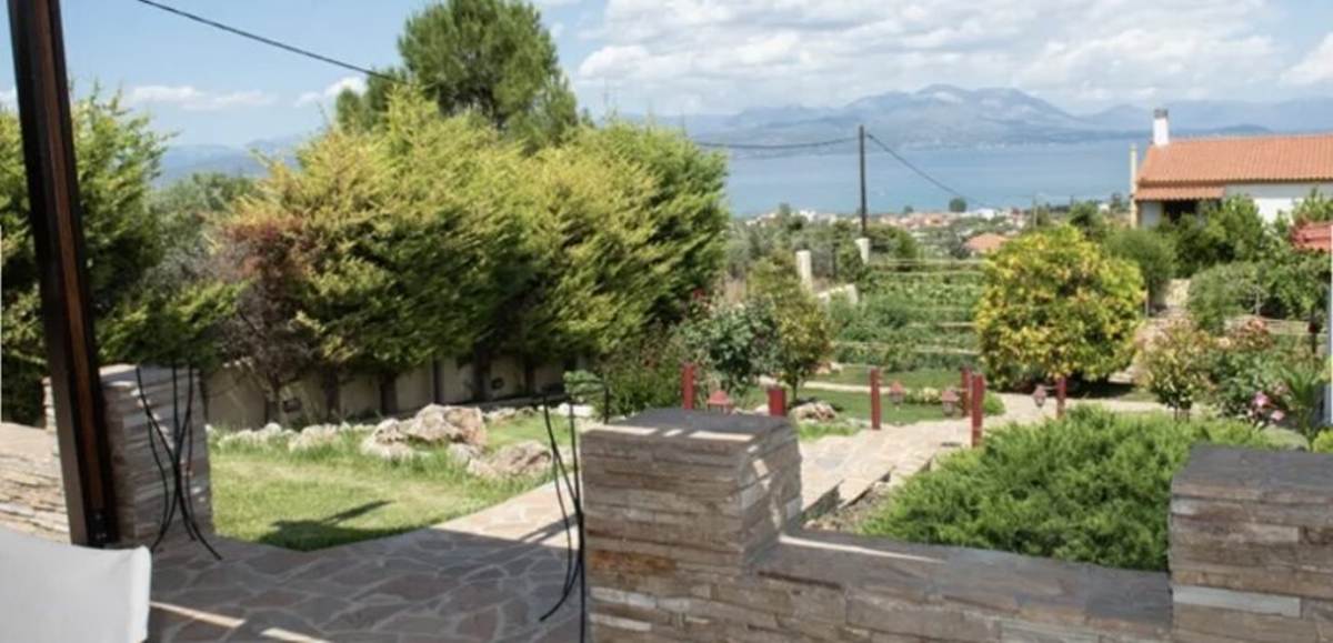 Παραλία Αυλίδας. Πώληση Μεζονέτας 180 Μ2.