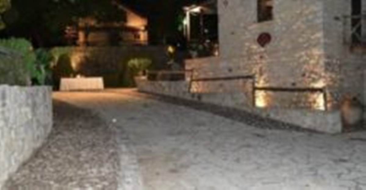 Ν. Επίδαυρος Αργολίδας. Πώληση Νερόμυλου 200 Μ2 σε Οικόπεδο 6.500 Μ2.