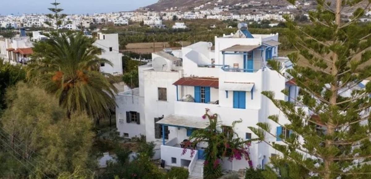 Νάξος. Πώληση Συγκροτήματος 14 χώρων, 500 Μ2.