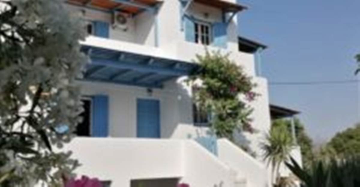 Νάξος. Πώληση Συγκροτήματος 14 χώρων, 500 Μ2.