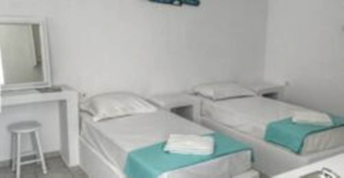 Νάξος. Πώληση Συγκροτήματος 14 χώρων, 500 Μ2.