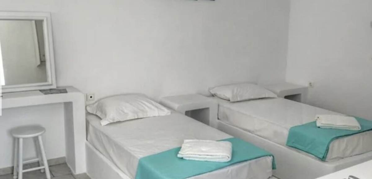 Νάξος. Πώληση Συγκροτήματος 14 χώρων, 500 Μ2.