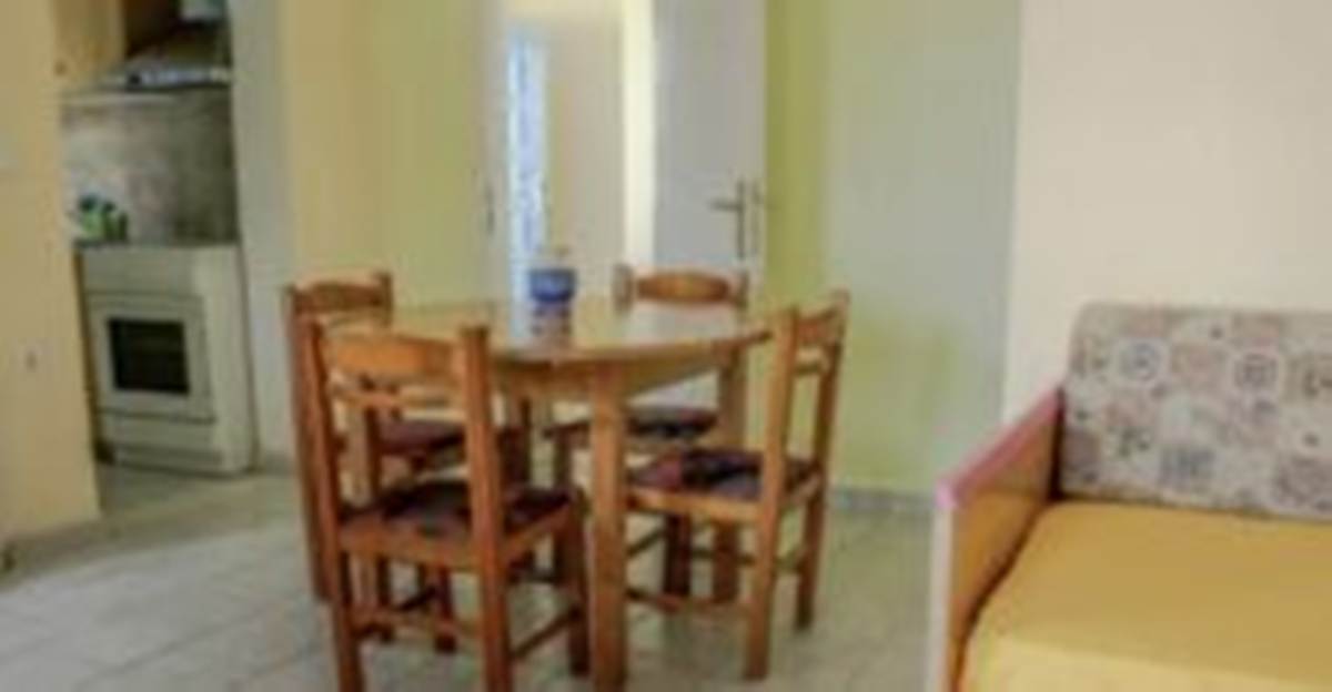 Νάξος. Πώληση Συγκροτήματος 14 χώρων, 500 Μ2.