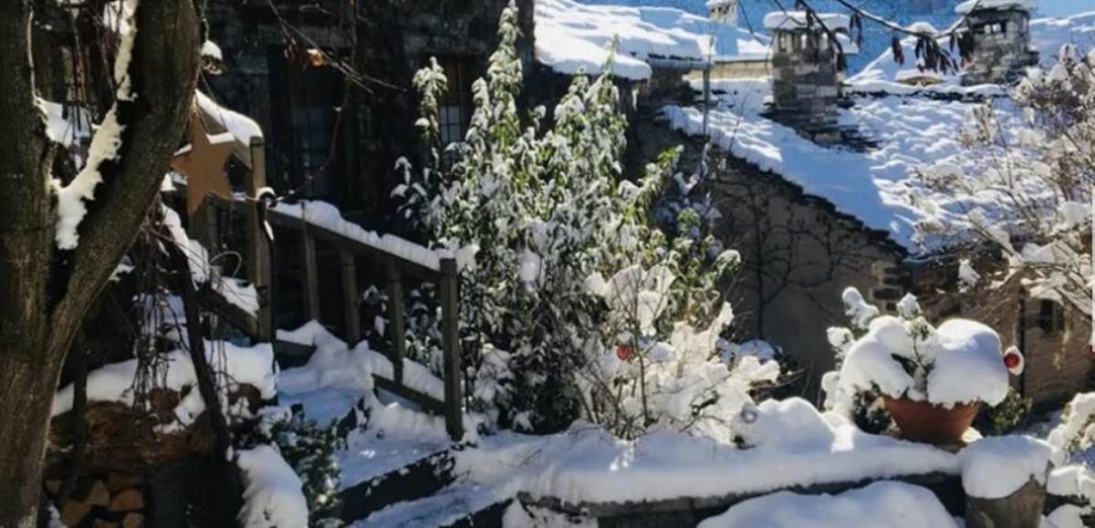 Πάπιγκο Ιωάννινα. Πώληση Ξενώνα 9 χώρων 580 Μ2.