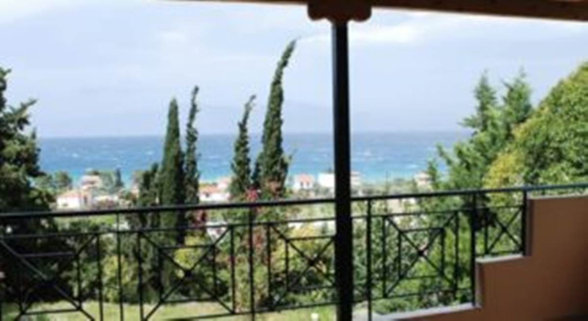 Ξυλόκαστρο. Πώληση Μεζονέτας 240 Μ2.