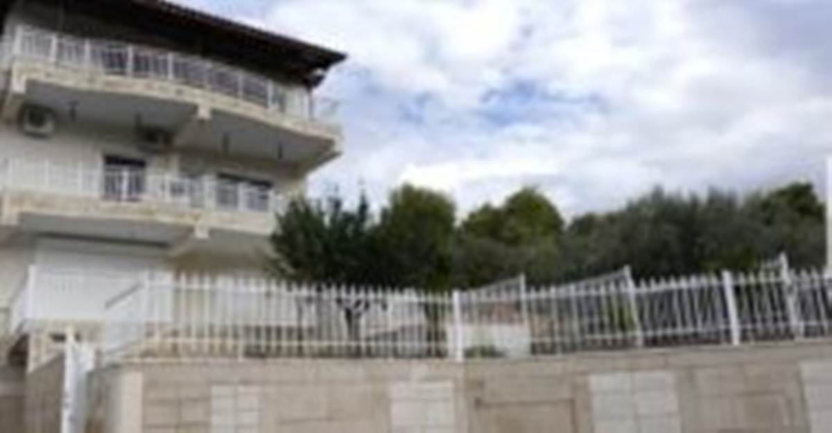 Σαρωνικός Κορινθίας. Πώληση Μονοκατοικίας 345 Μ2.