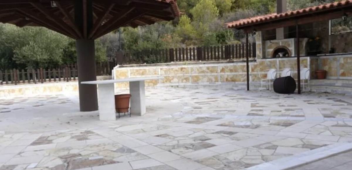 Σαρωνικός Κορινθίας. Πώληση Μονοκατοικίας 345 Μ2.