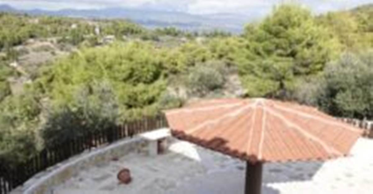 Σαρωνικός Κορινθίας. Πώληση Μονοκατοικίας 345 Μ2.