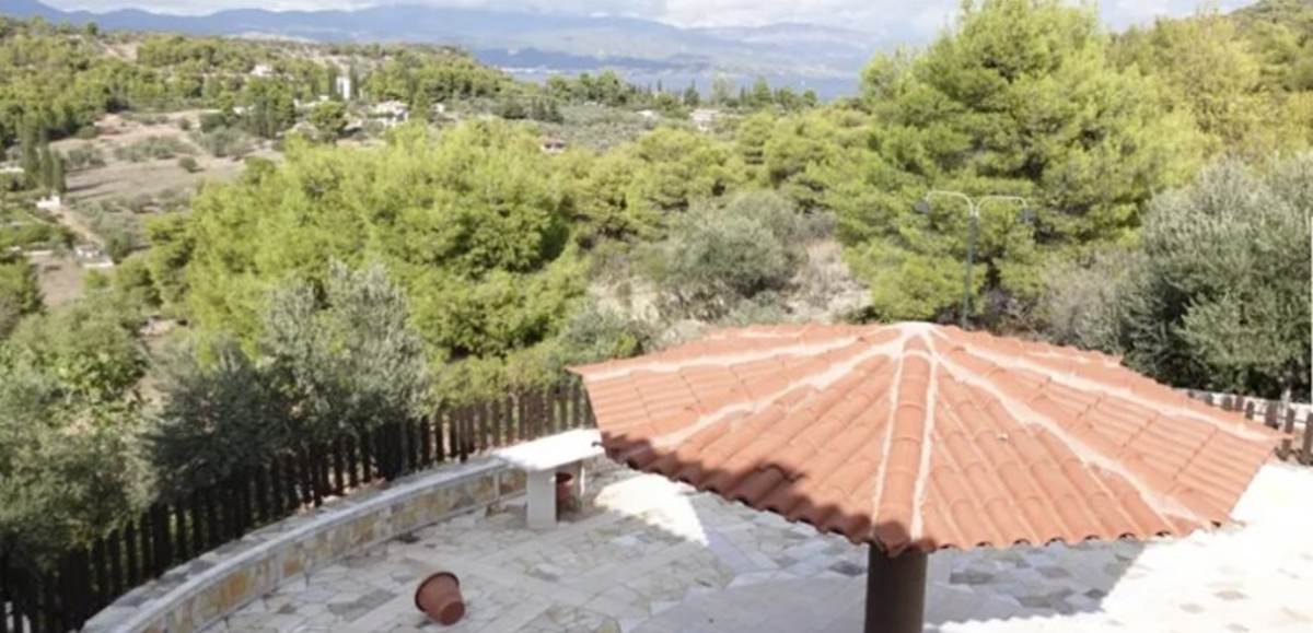 Σαρωνικός Κορινθίας. Πώληση Μονοκατοικίας 345 Μ2.