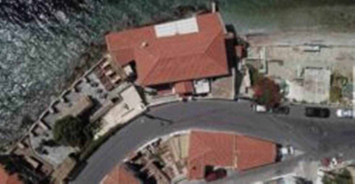 Βαθύ Σάμου. Πώληση Κτηρίου 640 Μ2.