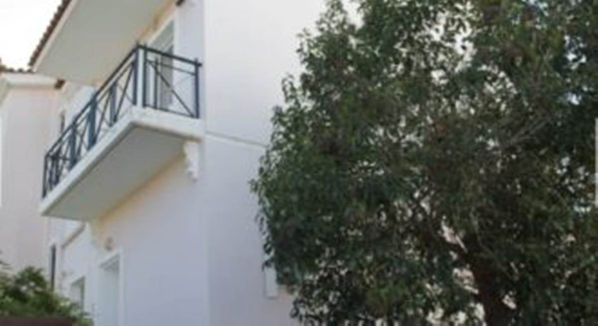 Κορινθία Κάτω Δημινιό. Πώληση Μεζονέτας 140 Μ2.