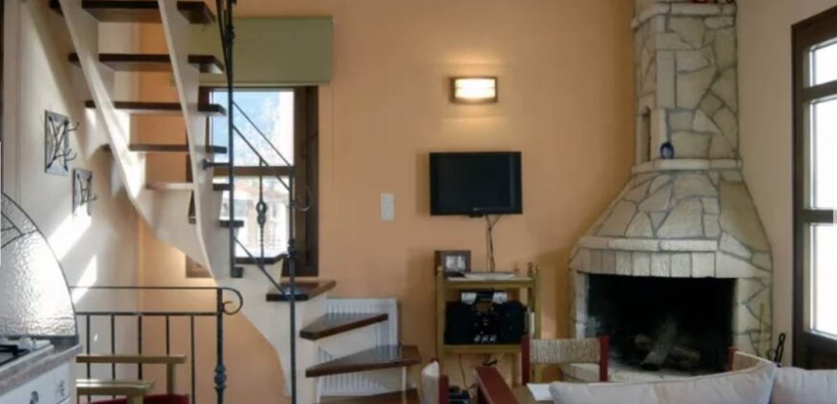 Καλάβρυτα. Πώληση Μεζονέτας 78 Μ2.