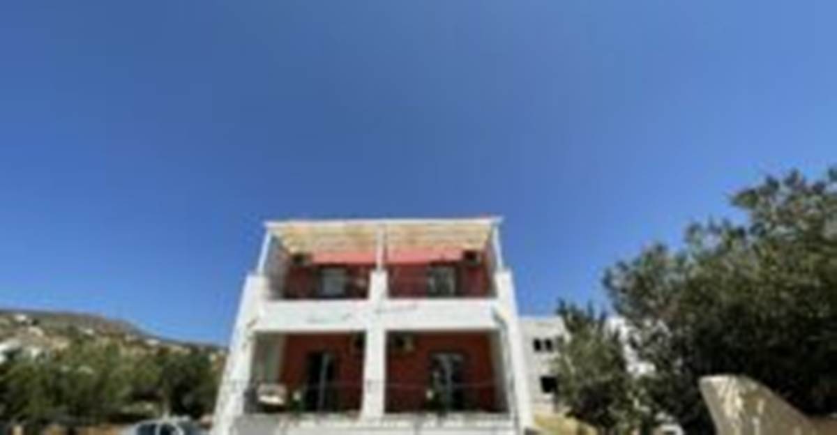 Γαύριο Άνδρου. Πώληση  Συγκροτήματος Διαμερισμάτων  230 Μ2.