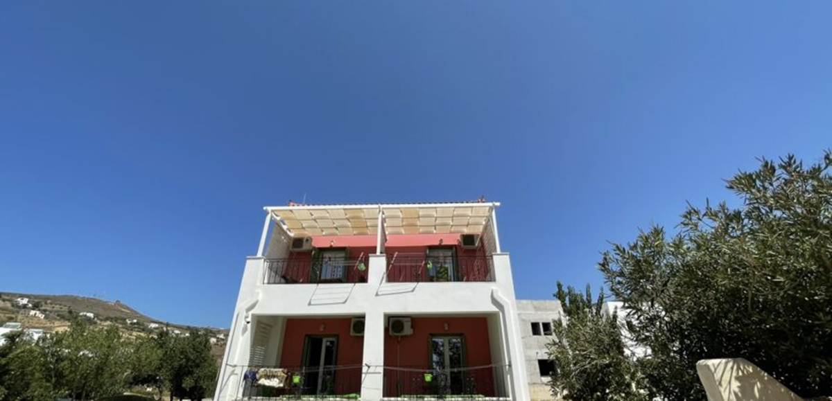 Γαύριο Άνδρου. Πώληση  Συγκροτήματος Διαμερισμάτων  230 Μ2.
