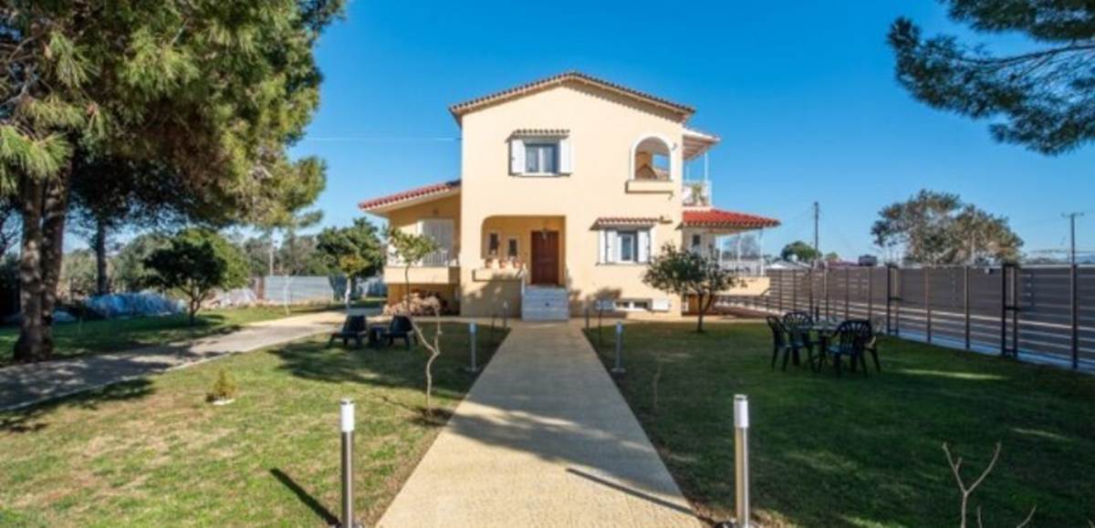 Καλαμίτσι Πρέβεζα. Πώληση Μεζονέτας 280 Μ2.