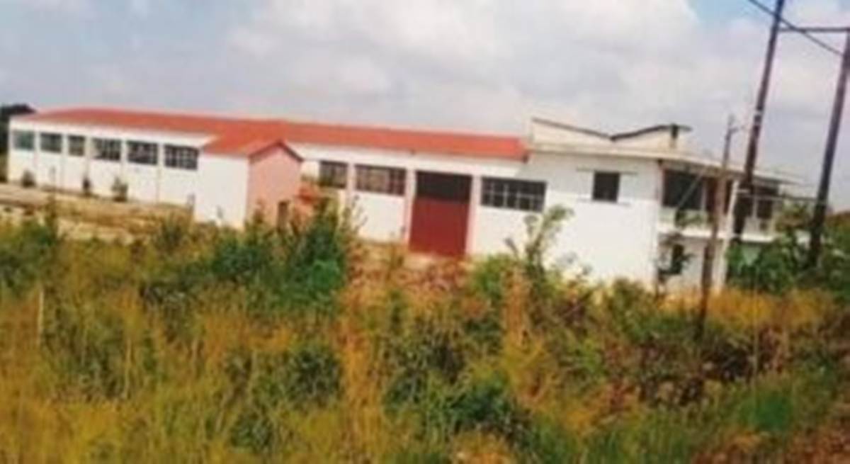 Καρδίτσα. Πώληση Επαγγελματικού Κτηρίου 1.000 Μ2.