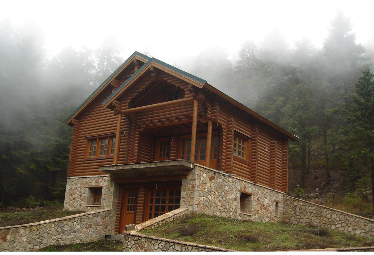 Επτάλοφο Φωκίδας. Θέση Δόκανο Παρνασσού.  Πώληση Ξύλινης Βίλας Σαλέ  225 Μ2.