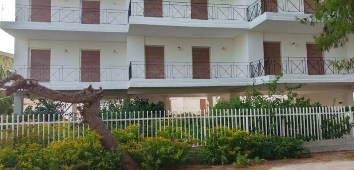 Σούνιο. Πώληση αυτοτελούς κτιρίου εξοχικών κατοικιών.