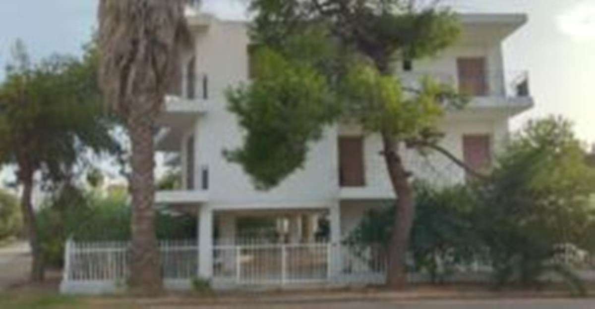 Σούνιο. Πώληση αυτοτελούς κτιρίου εξοχικών κατοικιών.