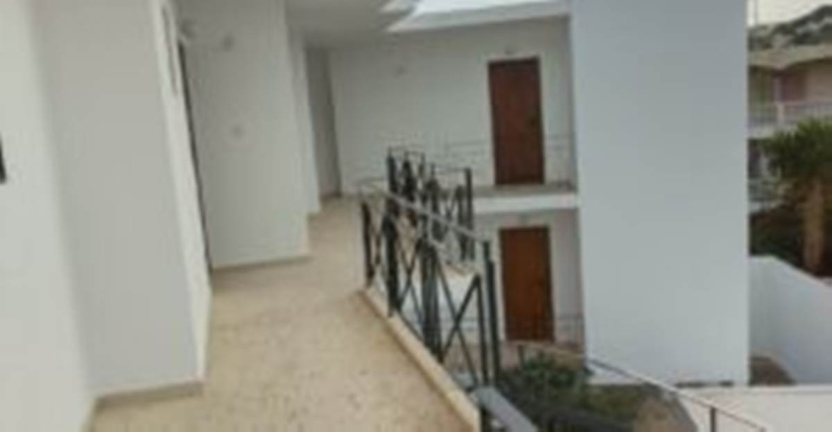 Σούνιο. Πώληση αυτοτελούς κτιρίου εξοχικών κατοικιών.