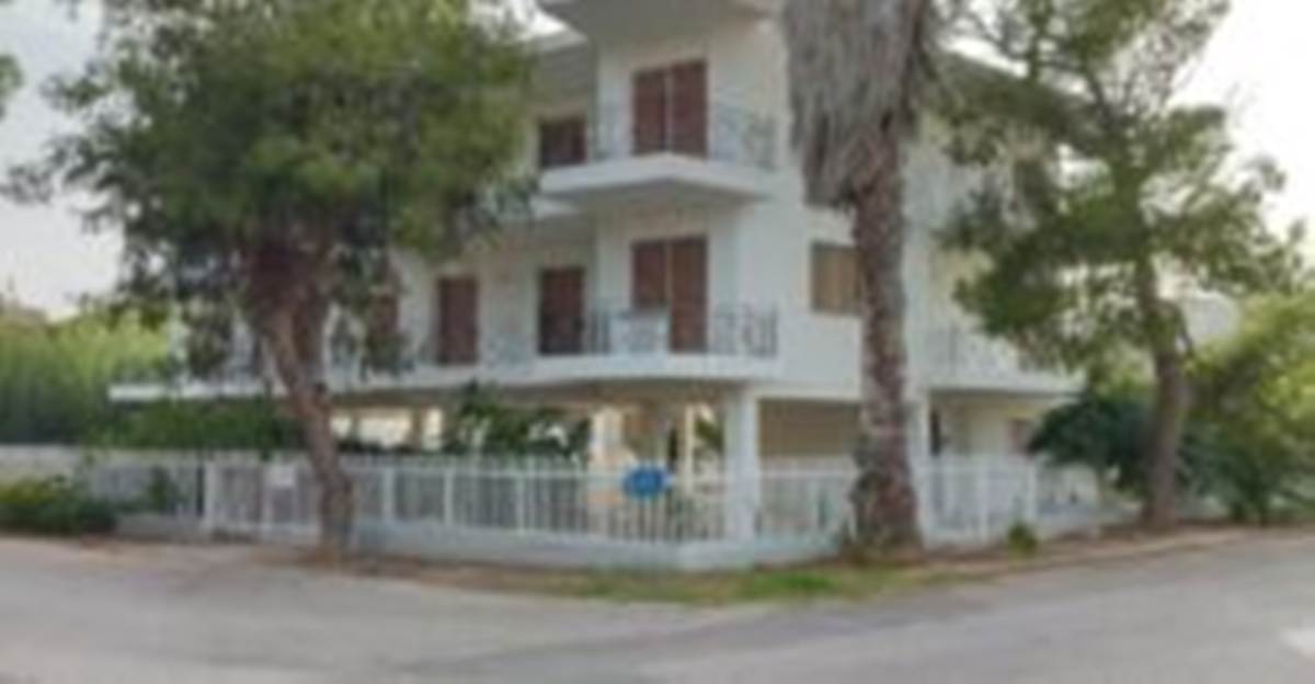 Σούνιο. Πώληση αυτοτελούς κτιρίου εξοχικών κατοικιών.