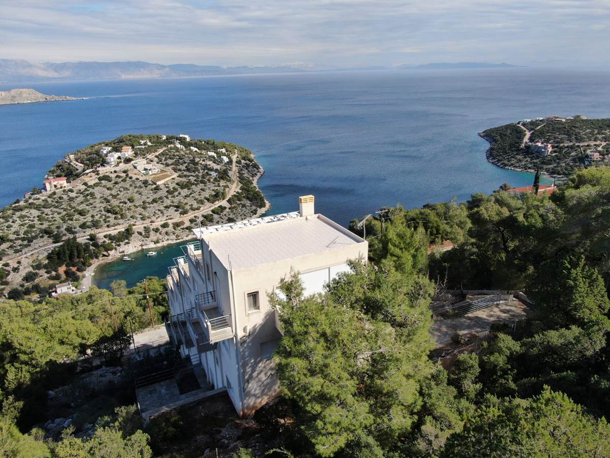 Πώληση Συγκροτήματος Κατοικιών 900 Μ2.
