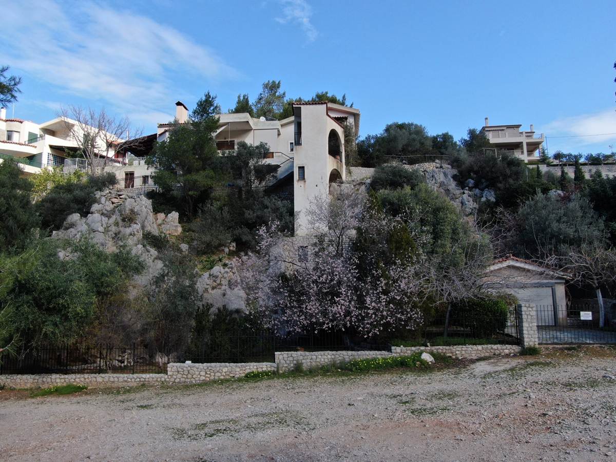 Κορινθία, Πευκάλι.  Πώληση Μονοκατοικίας 313 Μ2.