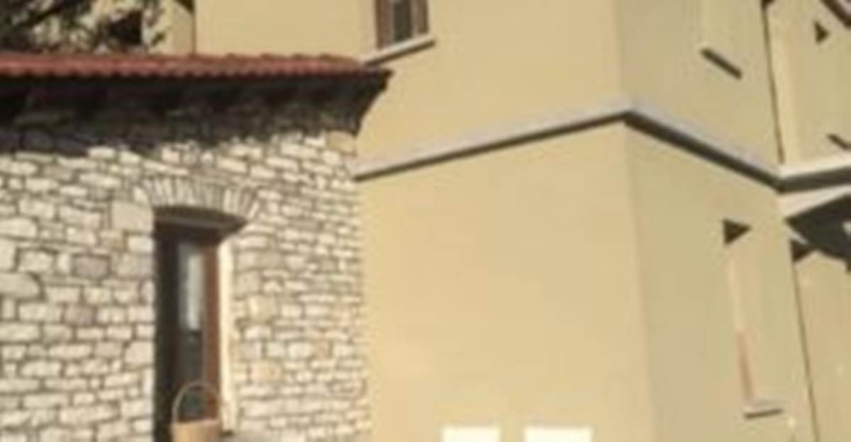 Καρπενήσι. Πώληση Πολυτελούς Μονοκατοικίας 220 Μ2.